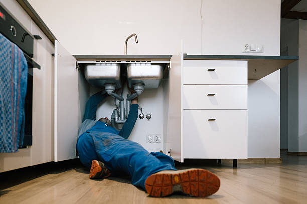 Professional Leak Detection technician working in Harlan, IN